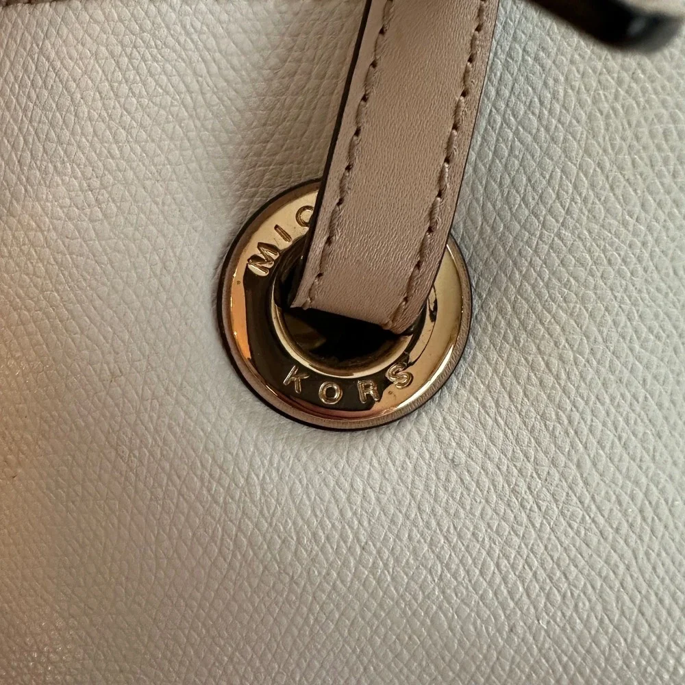 Michael Kors Jet Set East West Bucket Tote Bag Vanilla Gold MK Logo Shoulder Bag